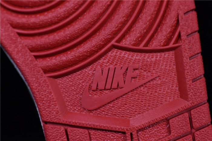 Air Jordan 1 Retro High OG Bred Toe 555088-610