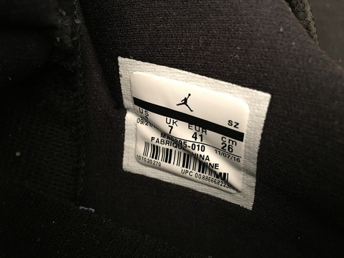 AIR JORDAN 11 RETRO LOW BG "BARON" 528895-010