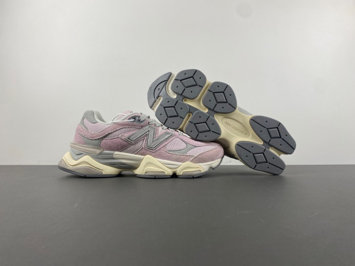 NEW BALANCE 9060  NB000042