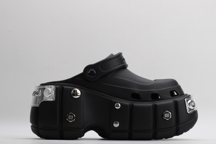 Balenciag* Sandal 26