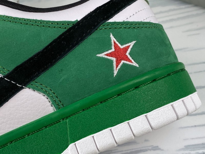 Nike dunk low sb heineken 304292-302