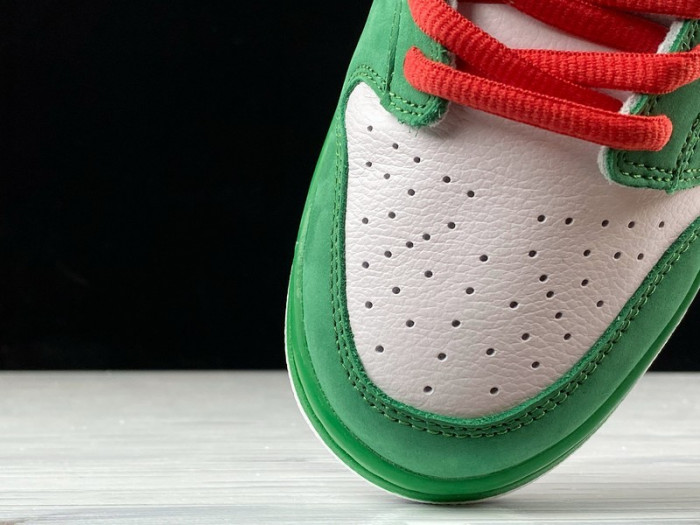 Nike dunk low sb heineken 304292-302